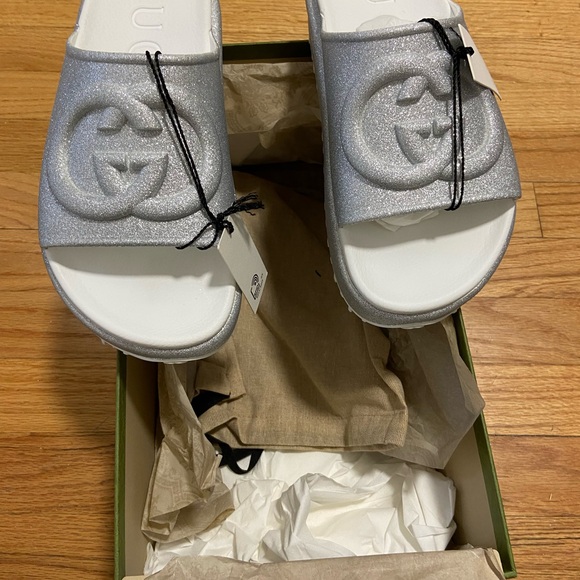 Gucci Silver Sparkly Platform Slides with Interlocking G - Picture 3 of 6